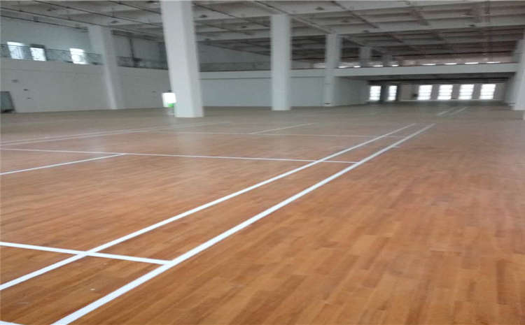 拼裝體育運(yùn)動(dòng)地板每平米價(jià)格