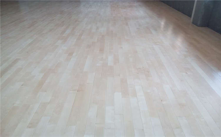 體育館木地板一般多少錢？橡膠木