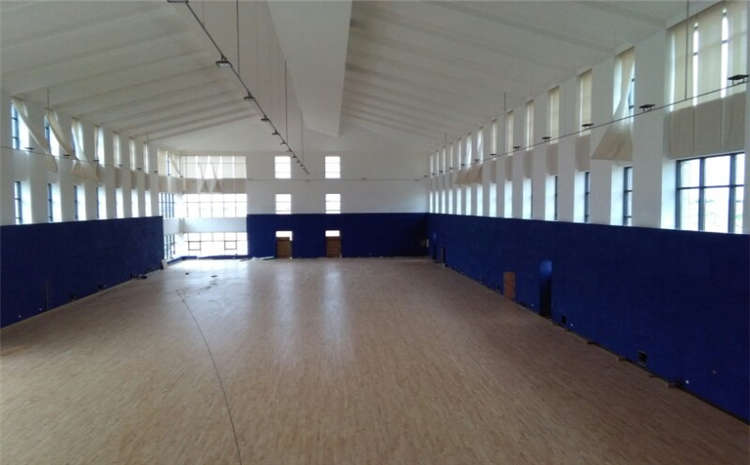 體育場(chǎng)運(yùn)動(dòng)木地板防潮怎么做