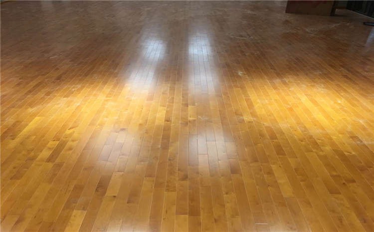 國內(nèi)籃球場地板價格