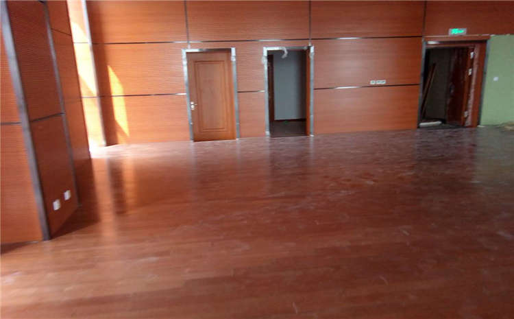 江西楓樺木體育木地板施工工藝