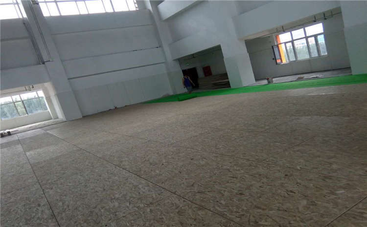 20厚運(yùn)動(dòng)木地板廠家去哪找？