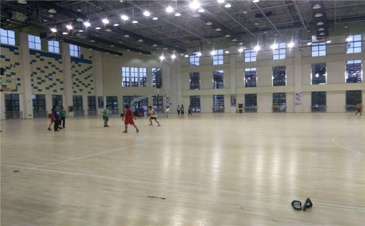 專業(yè)的舞臺實木地板造價是的多少？