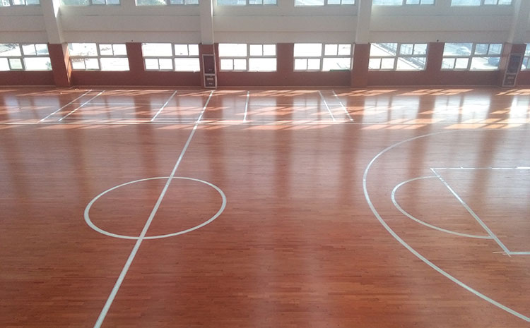 硬木企口體育運(yùn)動(dòng)地板一般多少錢？